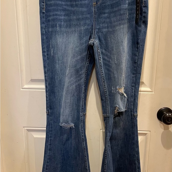 Risen Pull on flare jeans - Picture 3 of 5